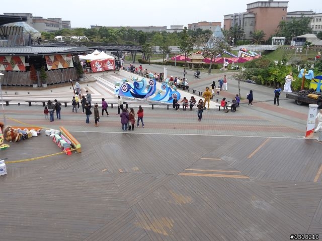 親子旅遊-新春台北自由行(4)-育樂花博松機行