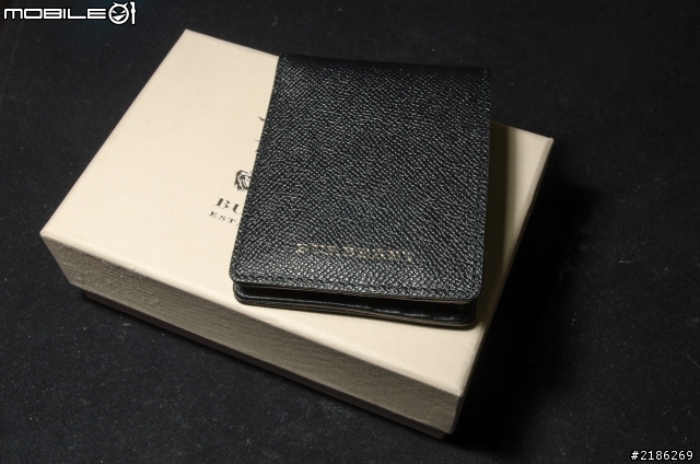 第一次購入的Burberry皮夾