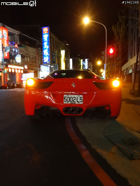 FERRARI 458 Italia