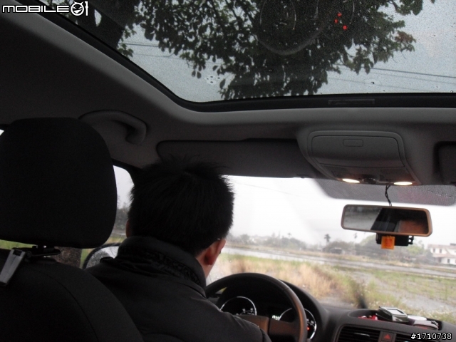 Skoda yeti の旅出 窗外旅遊