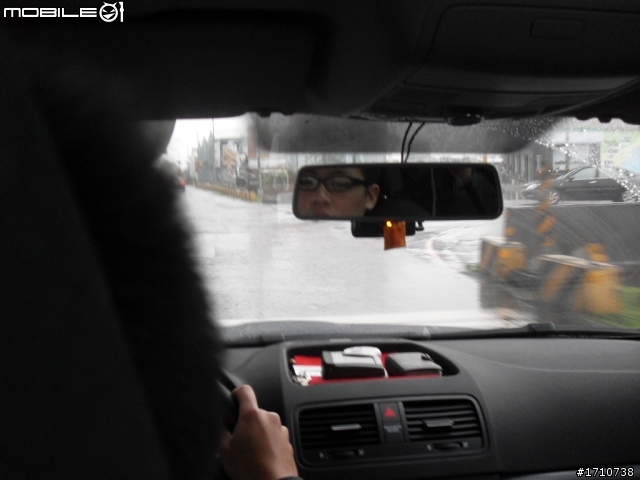 Skoda yeti の旅出 窗外旅遊