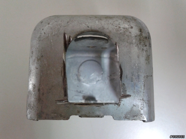 牆壁內塑膠接線盒更換鐵製接線盒