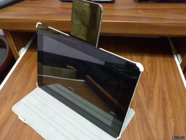 我的PADFONE,,ASUS你這麼快出PF3我沒彈葯支持了