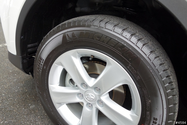 食言而肥之...2013 New RAV4 2.5 4WD 開箱