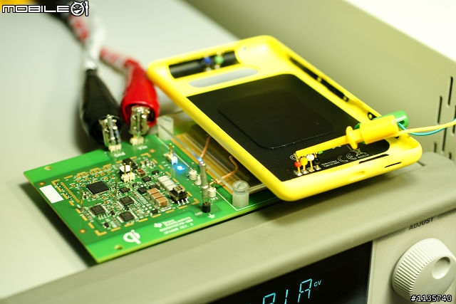 [開箱測試] Nokia DT-900 原廠無線充電盤 & Nokia Lumia 820 無線充電原廠背蓋
