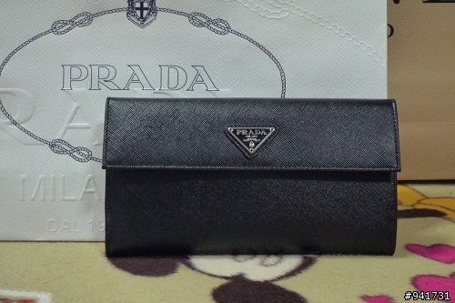 PRADA & LOEWE