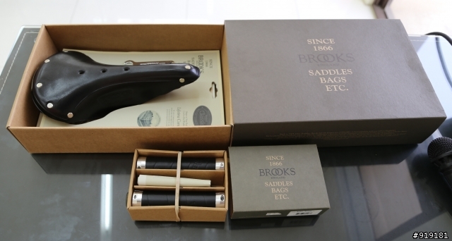 [開箱] 英國皮質逸品BROOKS座墊&把手套不專業開箱