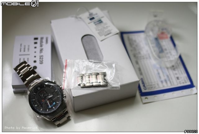 Red Bull Racing Limited Edition EQW-A1110 RB 開箱
