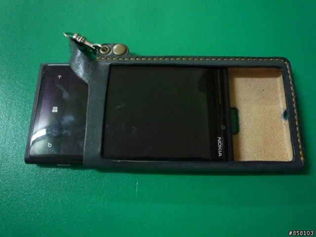 親自為LUMIA 920製作手縫定型保護皮套