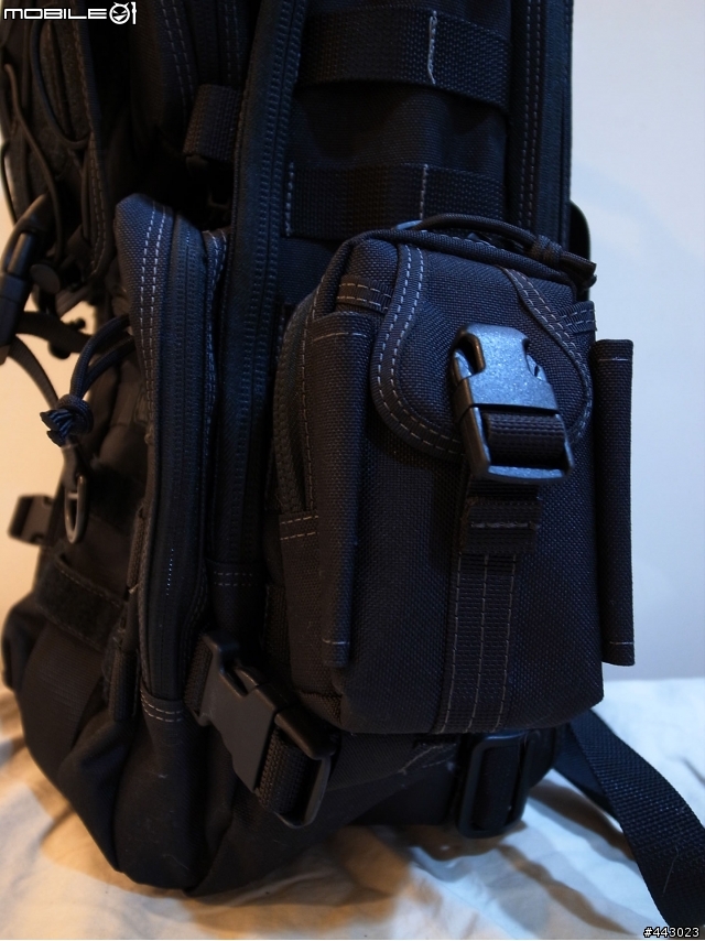 【開箱】MagForce 闊步者電腦背包