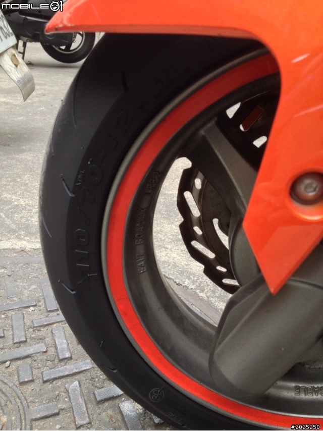 MAXXIS MA-R1 110/70-12 完工 開箱