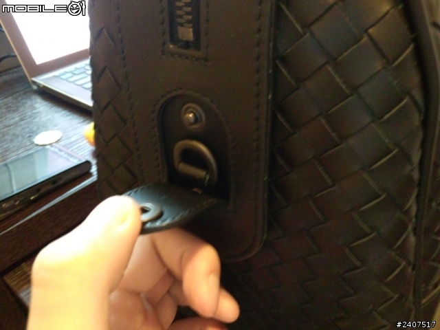 [開箱] Bottega Veneta（BV） 黑色編織TravelBag和75ml香水