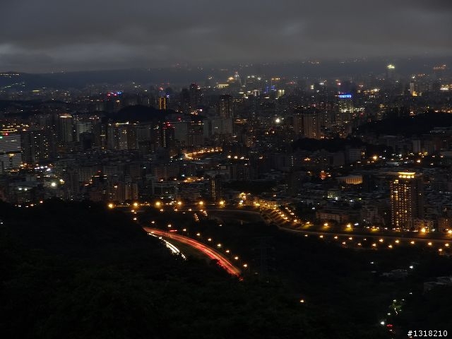 親子旅遊-新春台北自由行(2)-貓空杏花材