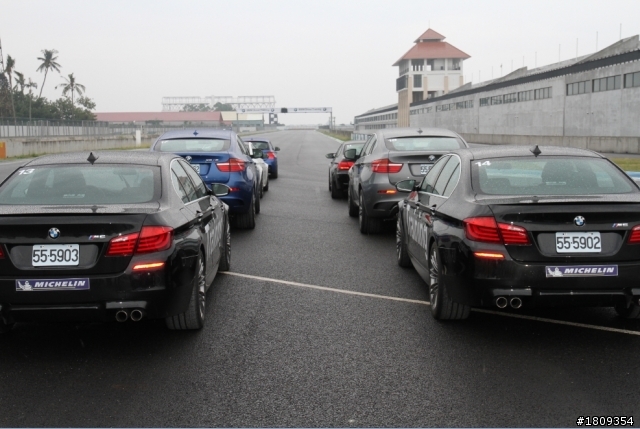 巴伐利亞帝王-2013 M5 試駕報告 兼論性能房車