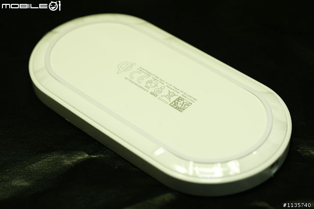 [開箱測試] Nokia DT-900 原廠無線充電盤 & Nokia Lumia 820 無線充電原廠背蓋