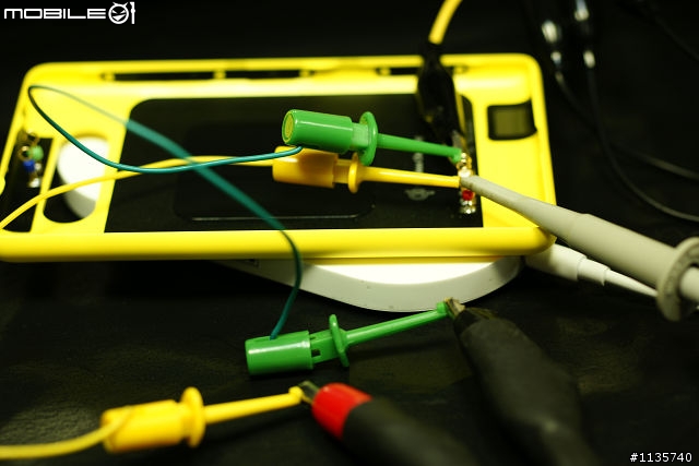 [開箱測試] Nokia DT-900 原廠無線充電盤 & Nokia Lumia 820 無線充電原廠背蓋