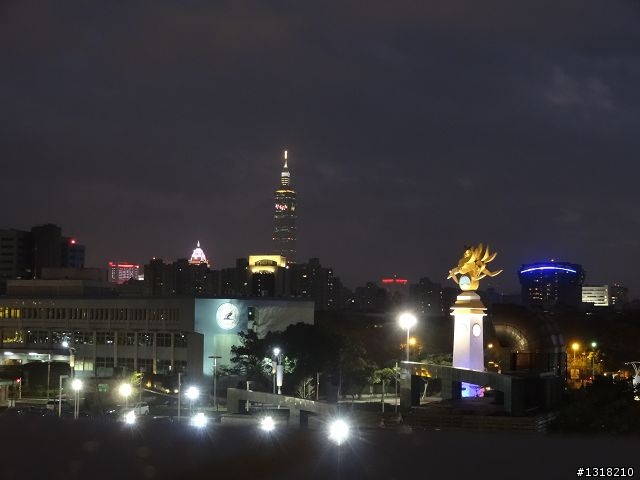 親子旅遊-新春台北自由行(4)-育樂花博松機行