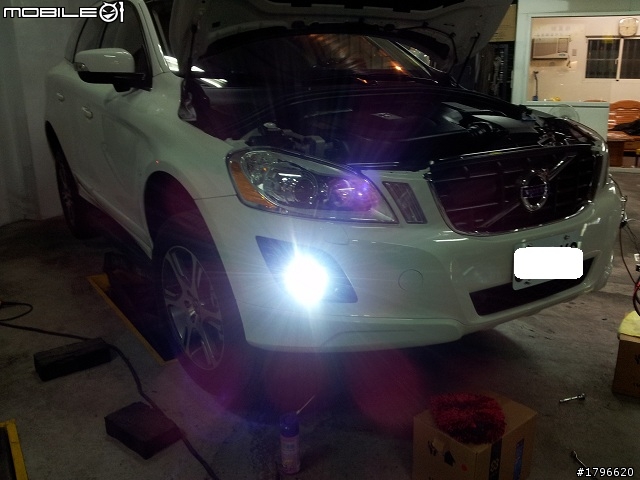 VOLVO  D5  2012  霧燈改裝  <有霧燈蓋就該給霧燈,怎能偷了呢?>