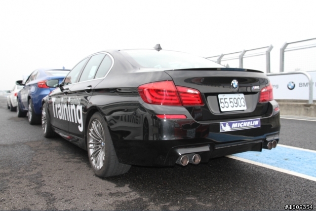 巴伐利亞帝王-2013 M5 試駕報告 兼論性能房車