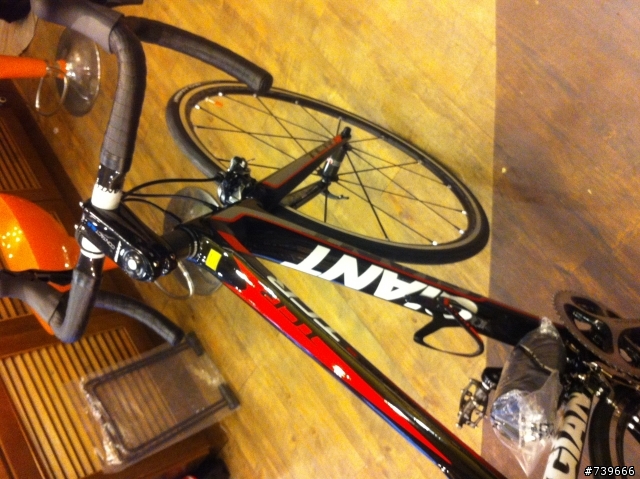 開箱! 2013 Giant TCR ADV ISP 新塗裝樣式