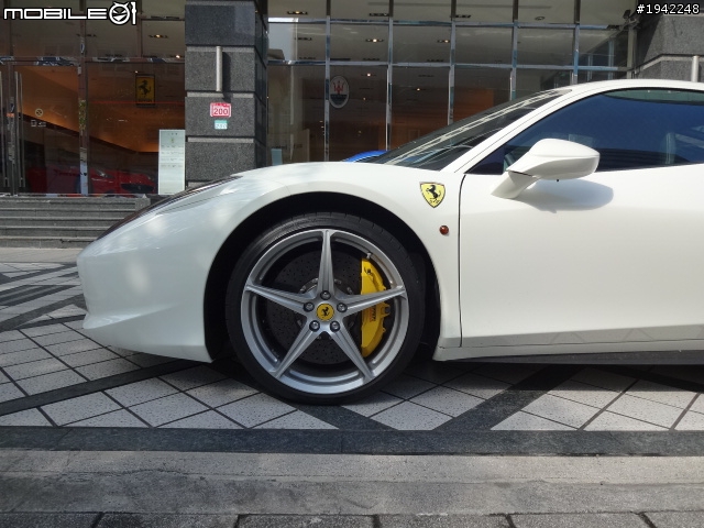 FERRARI 458 Italia