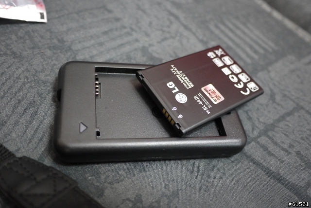 （更新）prada p940 用p970原廠電池充電器～