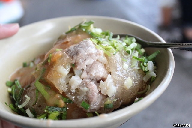 [食記] 台中清水 板凳肉圓(白頭菜肉圓) 肉圓就是要蹲著吃