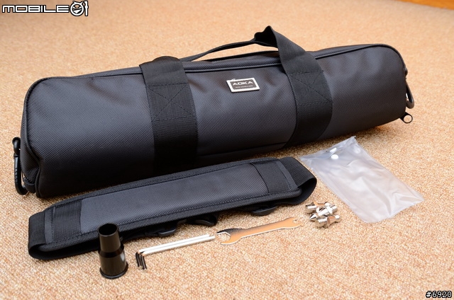 [簡易開箱]AOKA TKPRO-124 8層碳纖維4節腳架 + Photo Clam PC-33NS