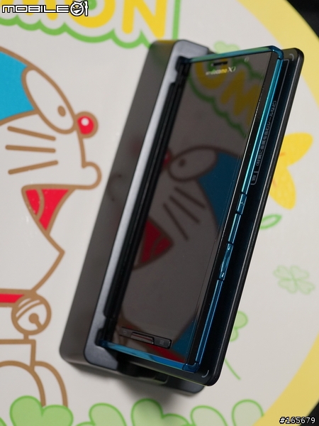 最吸眼珠的1080P四核心日機P02E第一手開箱- docomo P-02E(ELUGA X) by Panasonic開箱圖片共20張^3^