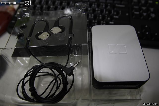 苦等的IE80入手!!  RUN IN中~~  開箱先~~