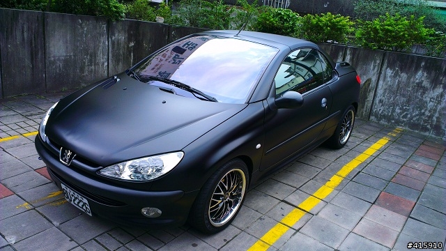 11年的206CC包膜初體驗,就像換了台新車啊~~~~