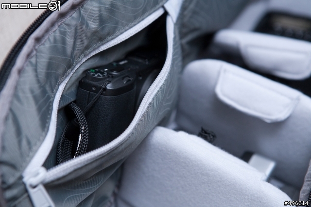 過年買新包 -Incase Pro DSLR Bag 職人自用不專業開箱-