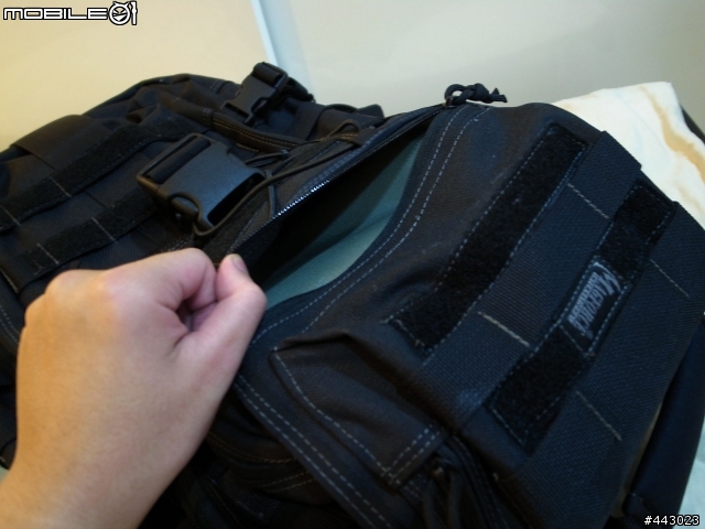 【開箱】MagForce 闊步者電腦背包