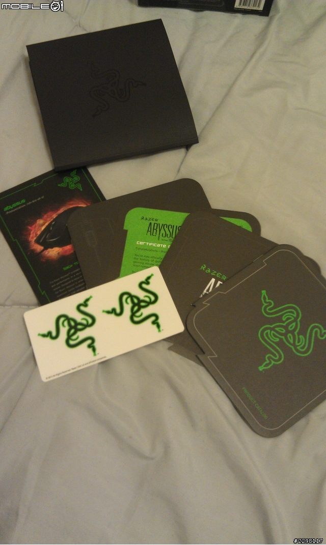 [不專業開箱]  Razer Abyssus 地獄狂蛇 & Goliathus 重裝甲蟲鼠墊