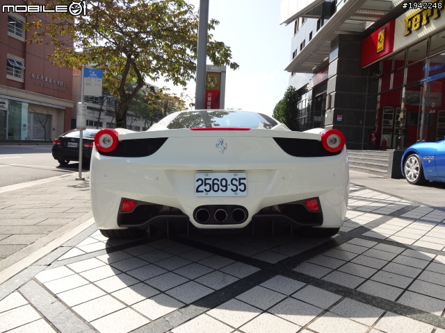 FERRARI 458 Italia