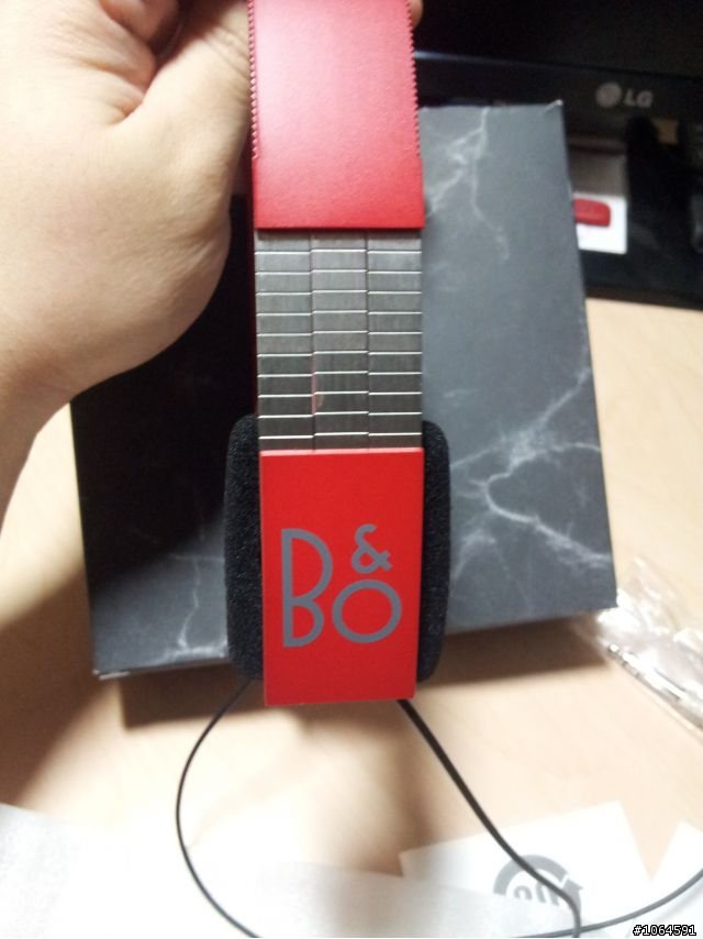 28年不變的傳承.......Bang & Olufsen Form 2 超輕量頭戴式耳機