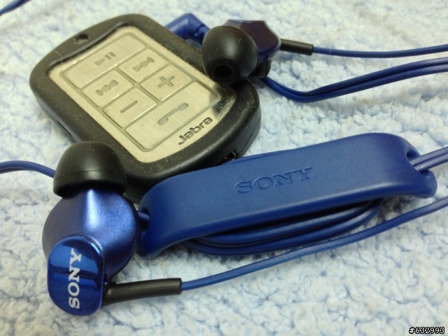 SONY密閉垂直入耳式立體聲耳機 MDR-EX220LP 木耳開箱!!