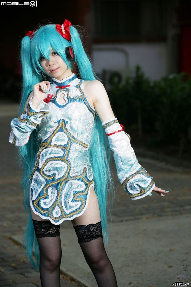 [cos]成大日輪月by 1ds II&EF 100mm f2.0