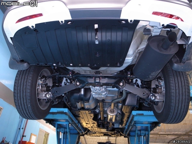 CR-V 2.4S 4WD + Modulo空力套件， 分享。