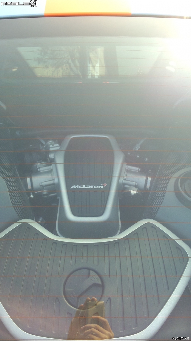 我也巧遇特殊配色的 McLaren MP4