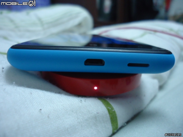 【開箱】Lumia 820(無線充電外殼)簡單分享文 ！