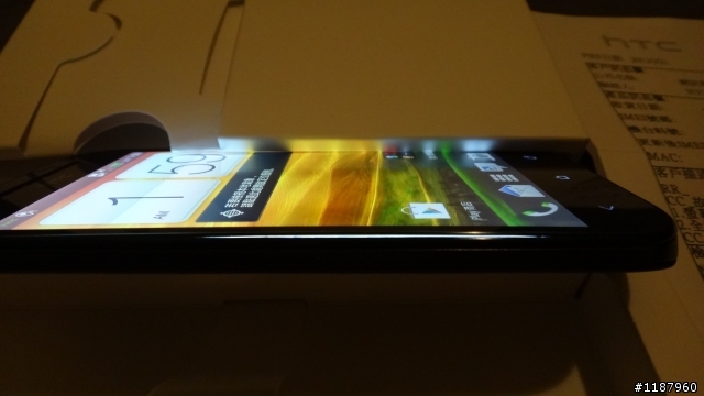 One SV 液晶浮起.相機模糊簽到簿