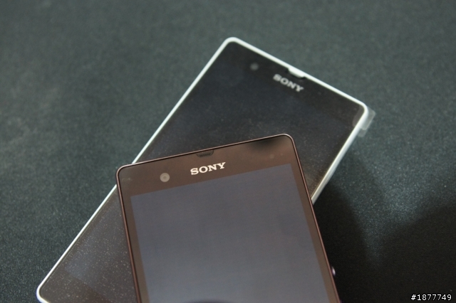Sony Xperia Z  紫白雙色~ 入手 簡易開箱