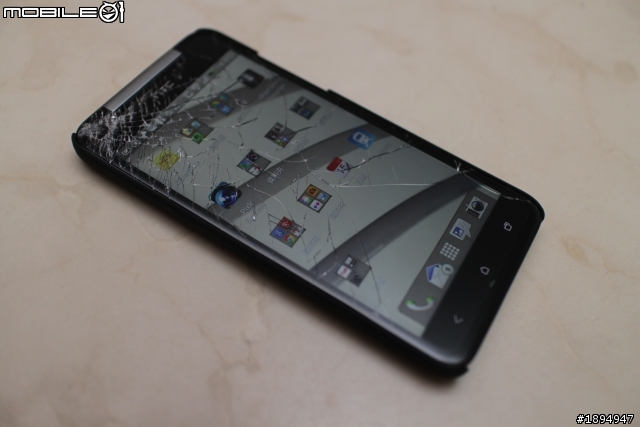 HTC Butterfly 螢幕破碎 經驗分享 蓋大樓