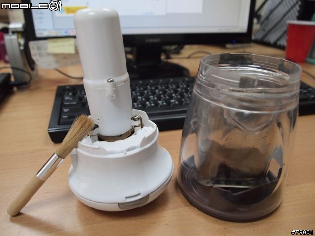 [分享] Maroon 旅行研磨咖啡機  Travel Coffee Grinder + Maker