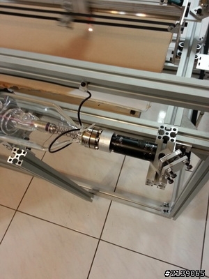 DIY 80W CO2大型機台有效行程120公分*95公分,可以直接切4X8木心板