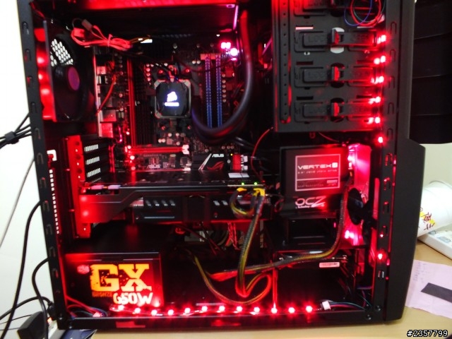 [開箱拉]FX8350碰上CROSSHAIR V FORMULA-Z