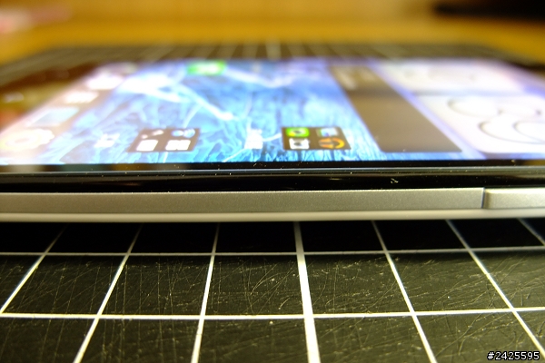 HTC ONE SV 螢幕漏光維修