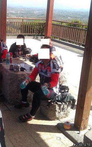 請教台南 陽光單車 的聯絡方式