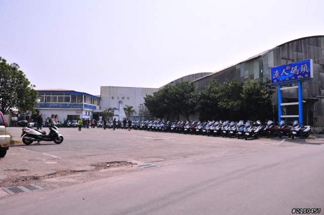 NIKITA300交流協會春遊活動~~~車超多的